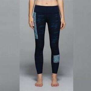 Lululemon Sashiko Wunder Unders Camo & Pebble Size 8